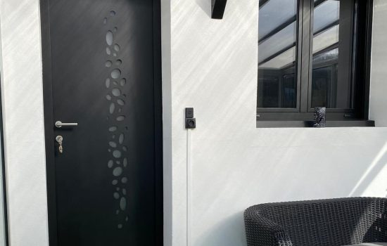 menuiseries porte d'entrée et fenêtre